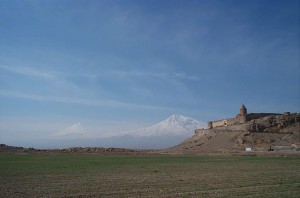 10 -Klasztor Chor Virap na tle góry Ararat
