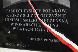 2017 tablica-ku-czci-pomordowanych-w-ponarach