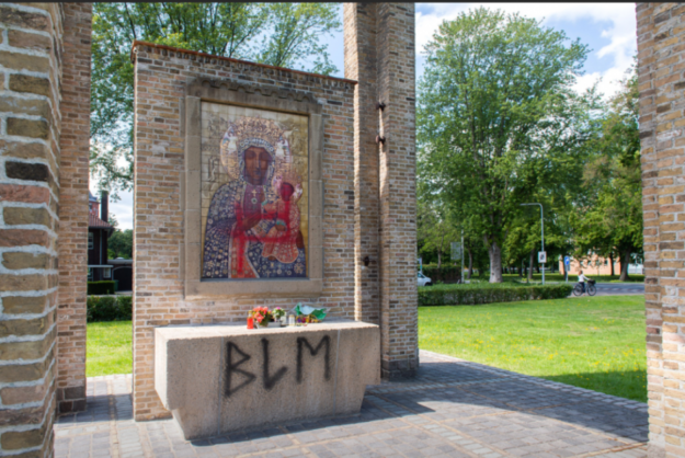 Screenshot_2020-06-23 Skandal w Bredzie czarni