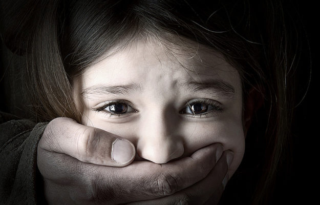 wstrzasajacy-raport-o-pedofilii-w-europie