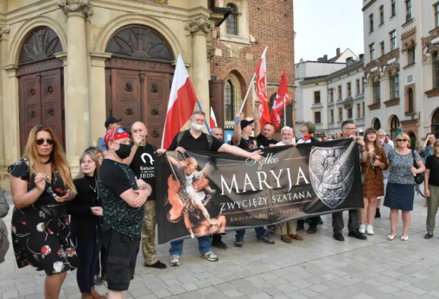 Screenshot_2020-08-30 Kraków wobec LGBT – za i przeciw