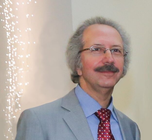 prof_marderos_sayegh — kopia