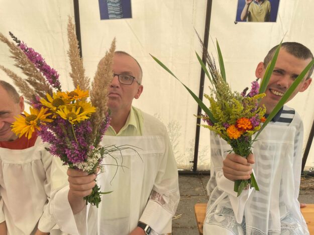 235956444_1060356907836515_6984957875444248488_n