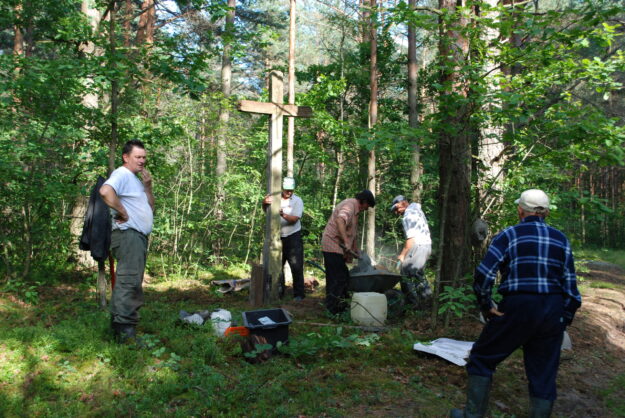 7. Poprawiamy krzyż w 2009 r