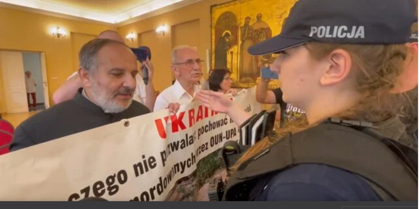 konferencji o Wołyniu. Nasłano policję
